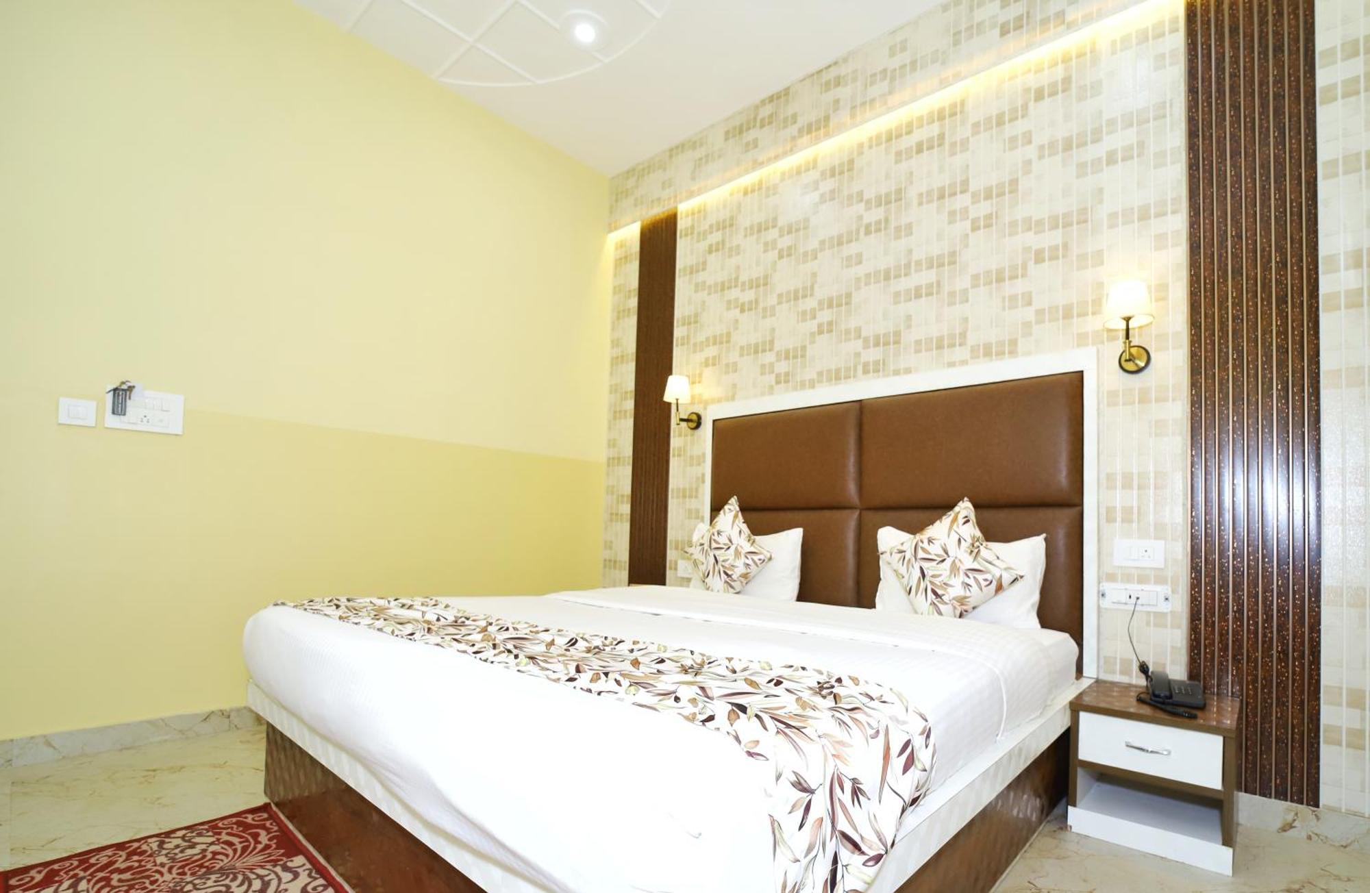 The Orchid Retreat Appartement Agra  Buitenkant foto