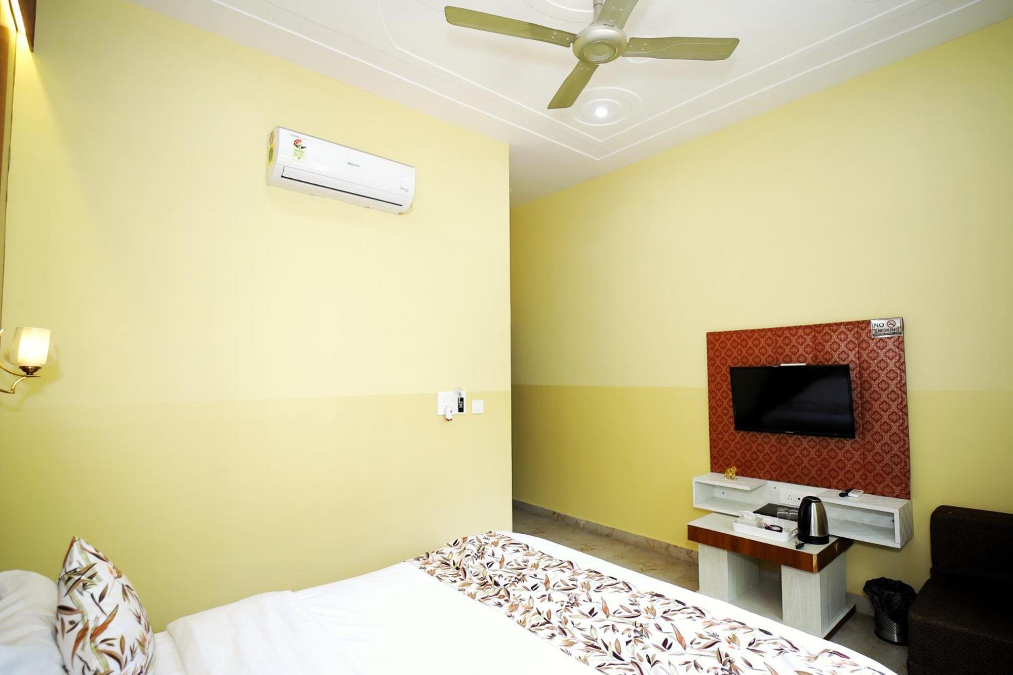 The Orchid Retreat Appartement Agra  Buitenkant foto